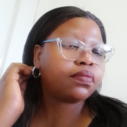 Nonhla is looking for singles for a date