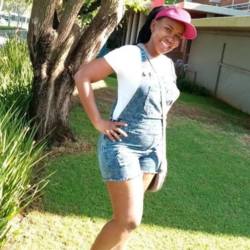 Liezel is looking for singles for a date
